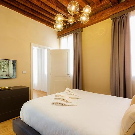 Fraivolti Apartment Венеция Экстерьер фото